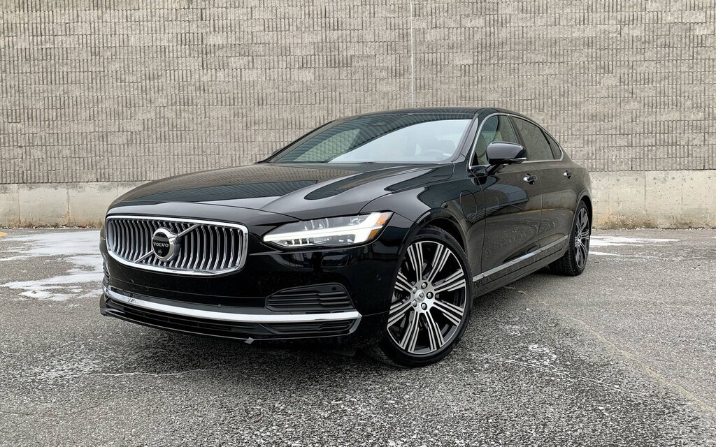 Executive sedan group transportation